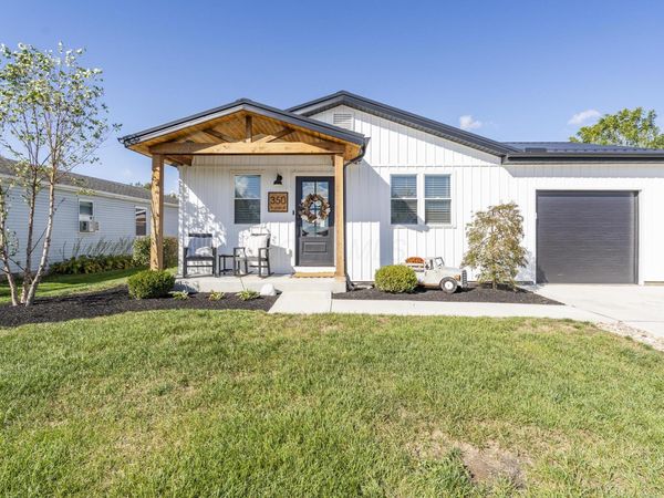 350 W Main Street , Mount Sterling, OH 43143