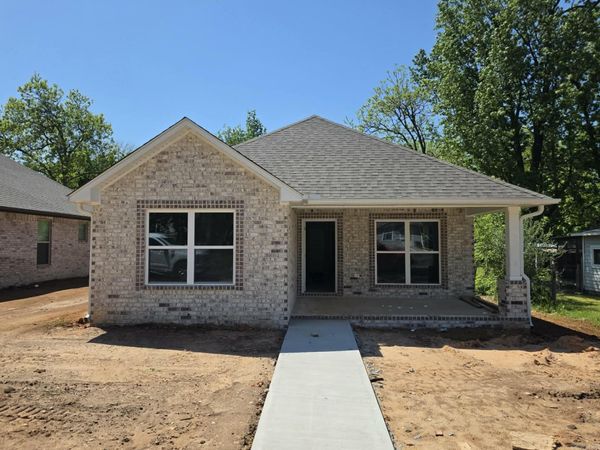812 3RD N , Paragould, AR 72450