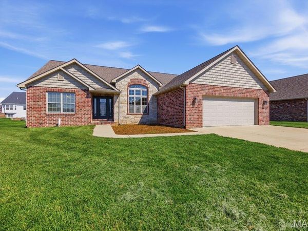 205 Crosswinds Court , Waterloo, IL 62298