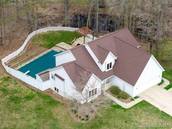 4627 Forest Lane, Holland, MI 49423