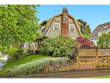 3829 NE 28TH AVE, Portland, OR 97212