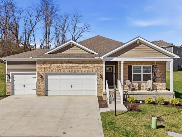 146 Oak Valley Court , Newark, OH 43055