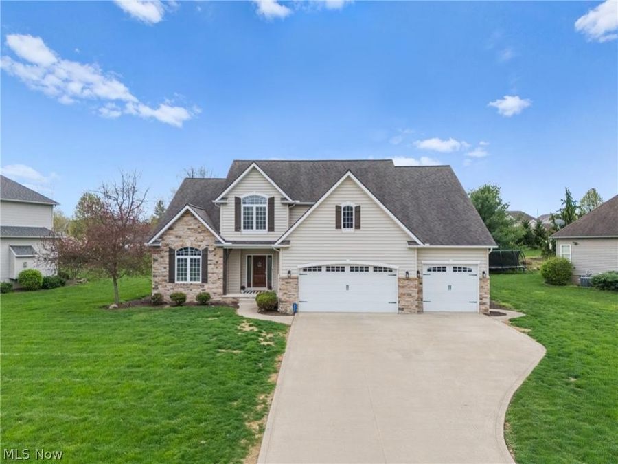 8888 Scotsbury Street NW, Massillon, OH 44646 Photo 1