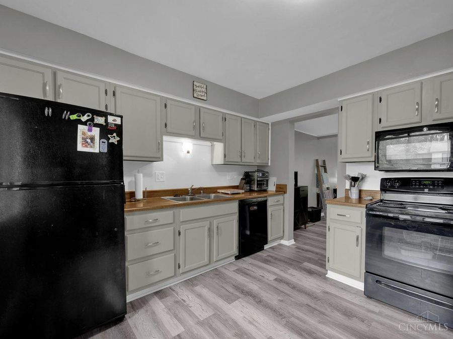3204 Pebblebrook Lane, Unit 63, Colerain Township, OH 45251 Photo 12