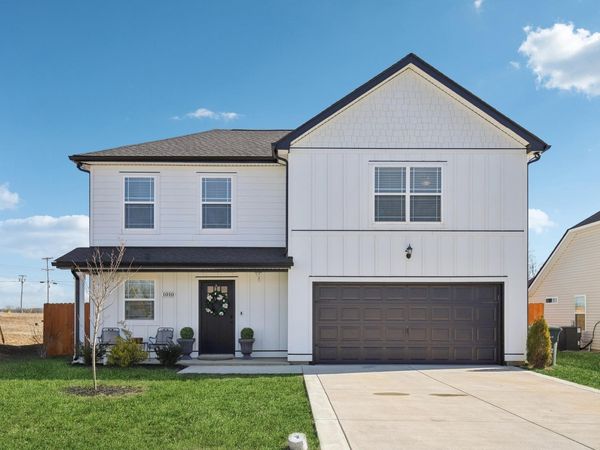 1010 Addler Dr , Springfield, TN 37172