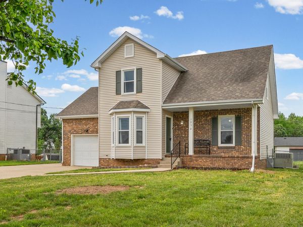 1250 Cobblestone Ln , Clarksville, TN 37042