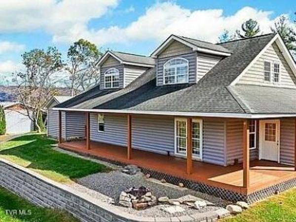 290 Whispering Pine Way, Mountain City, TN 37683
