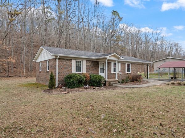 111 Curtis Dr , Waverly, TN 37185