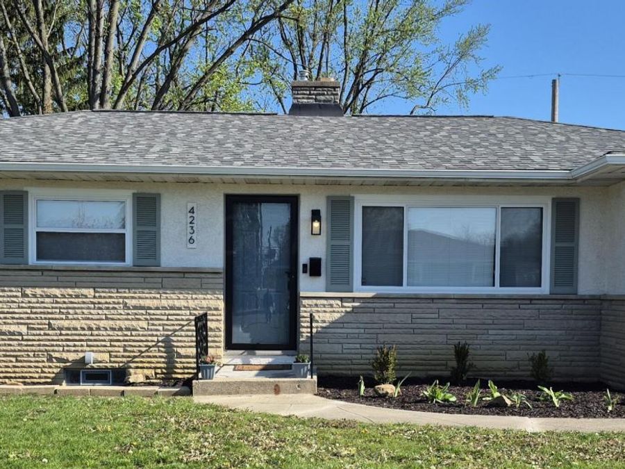 4236 E Mound Street , Columbus, OH 43227 Photo 1