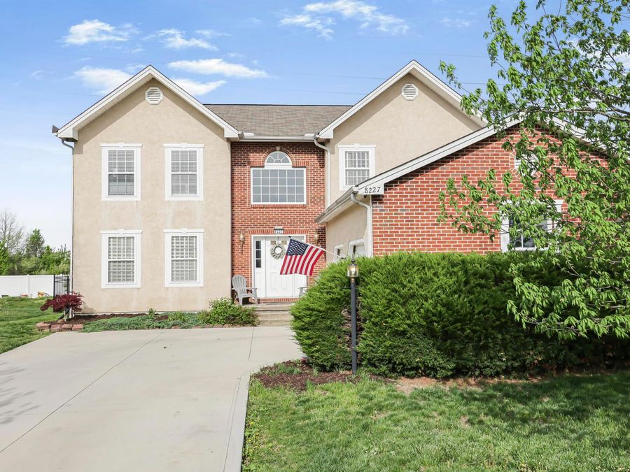 8227 Orange Station Loop , Lewis Center, OH 43035 Photo 1