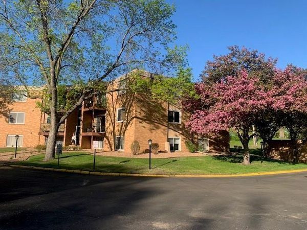 9143 Highway 55 , Unit 301, Golden Valley, MN 55427