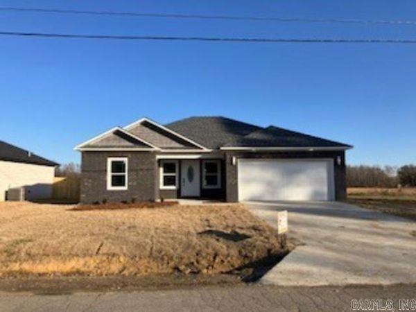113 florida E , Beebe, AR 72012
