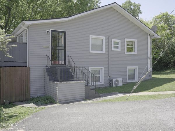 637 W Outer Drive, Oak Ridge, TN 37830
