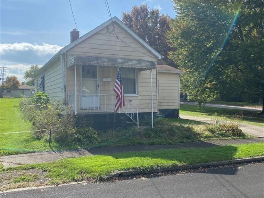 665 Devitt Avenue , Campbell, OH 44405 Photo 1