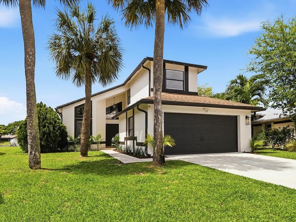 8606 Jared Way, Boca Raton, FL 33433