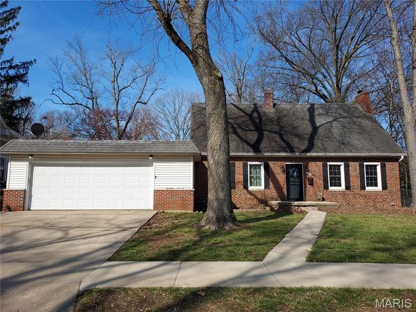 839 N Elm Street , Greenville, IL 62246