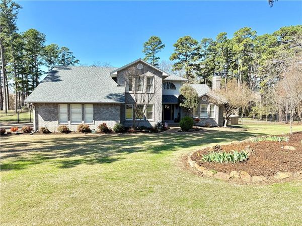 1506 Lands End Point South , Russellville, AR 72802