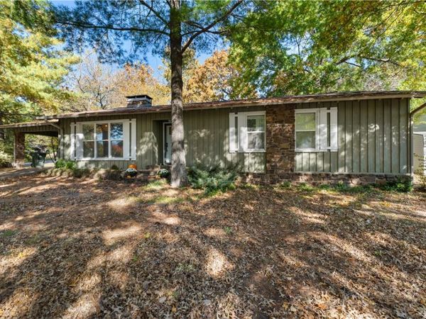 1316 Cardinal Drive , Fayetteville, AR 72703
