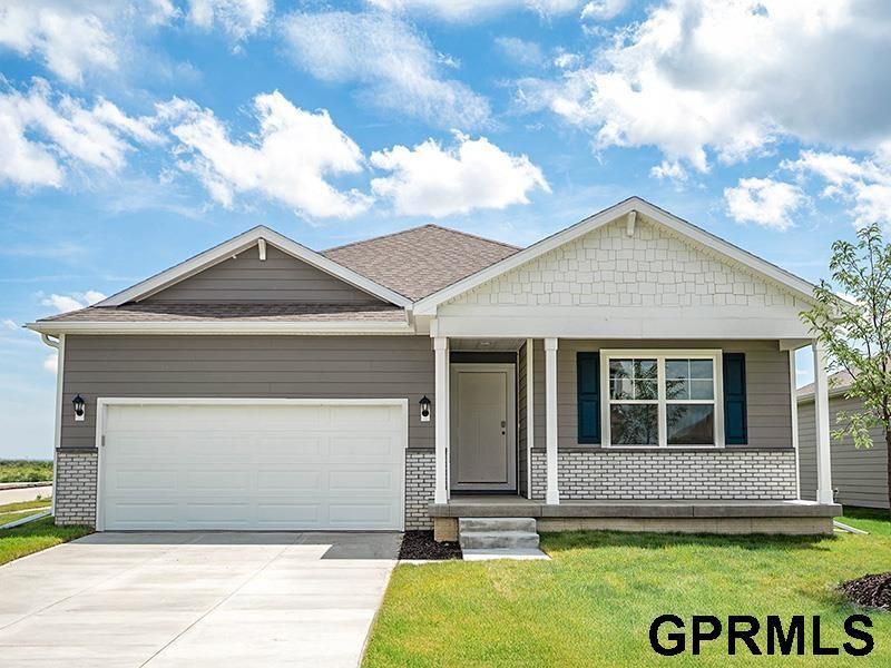 5417 Fenwick Street, Bellevue, NE 68133