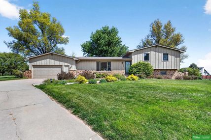 1026 Skyline Drive, Fremont, NE 68025