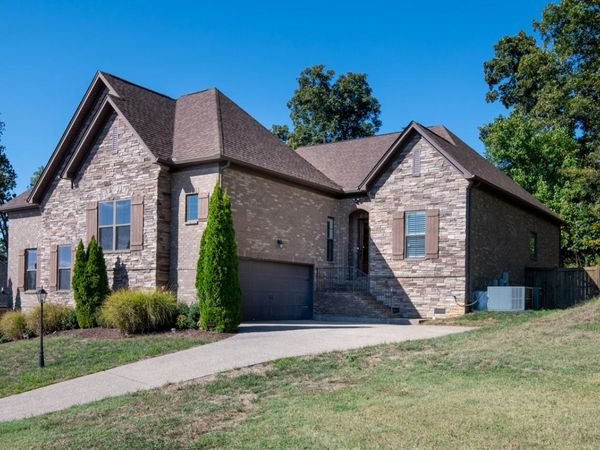 156 Cobbler Cir , Hendersonville, TN 37075