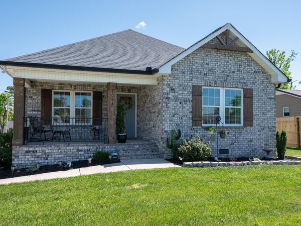 1093 Main St , Greenbrier, TN 37073
