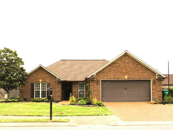 222 SUNGATE DR, Medina, TN 38355