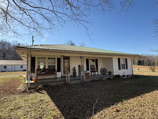 1560 Hurricane Creek Rd , Waynesboro, TN 38485