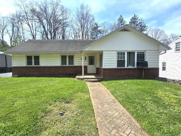 1007 Colegate Drive , Marietta, OH 45750