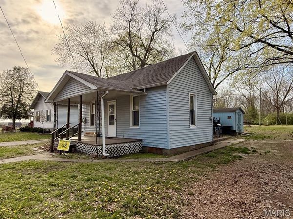 724 Oak Street , Coulterville, IL 62237