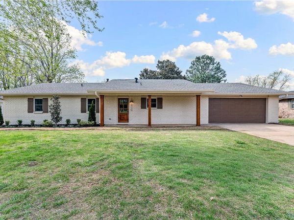 2110 SE 16th Street , Bentonville, AR 72712