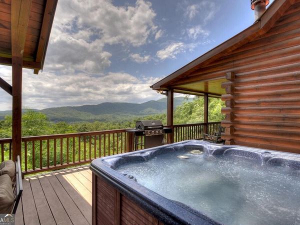 470 Gobbler Knob Drive, Ellijay, GA 30540
