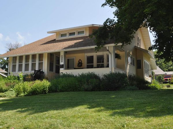 1208 N Adams Street, Carroll, IA 51401
