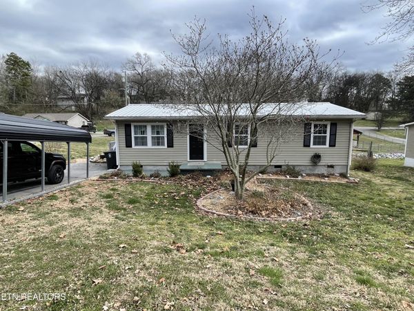 613 Clark St, Athens, TN 37303