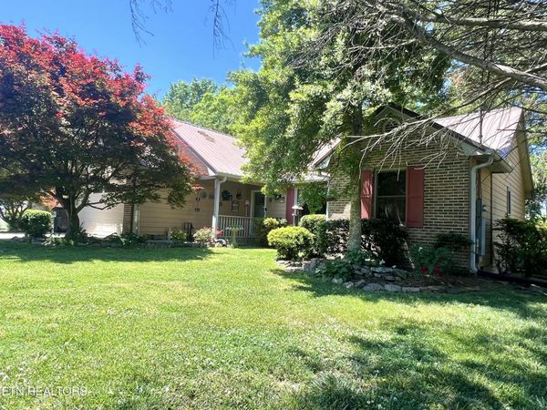 6609 Springer Drive, Knoxville, TN 37918