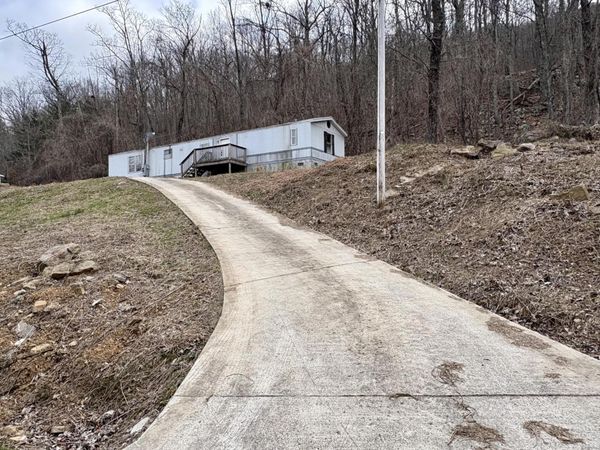 1127 Sussex Road , Dayton, TN 37321