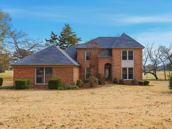 9429 LAUREL HILL LN S, Olive Branch, MS 38654