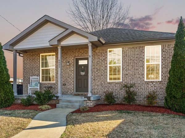 6605 Beacon Ln , Nashville, TN 37209