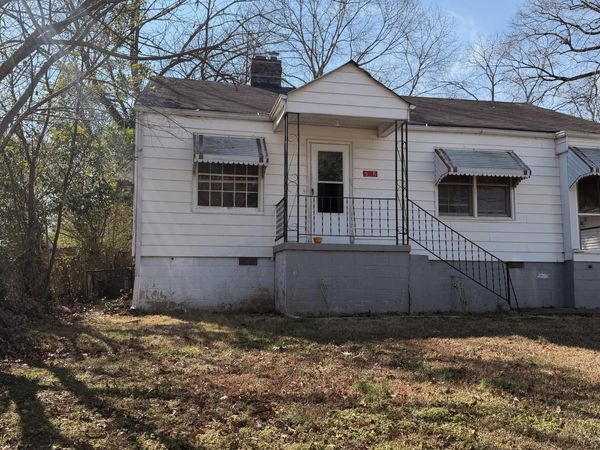 528 Lake Drive, Hapeville, GA 30354