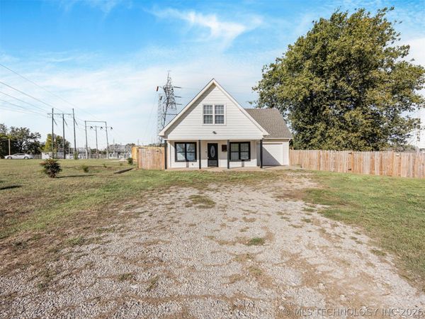 413 W Pogue Street , Cleveland, OK 74020
