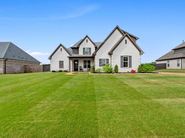60 JAMES CV, Oakland, TN 38060