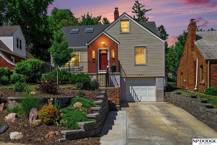 6220 William Street, Omaha, NE 68106