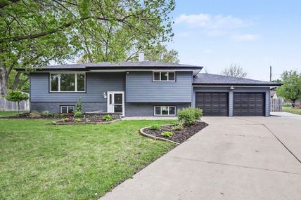 1821 Sherwood Cove, Fremont, NE 68025