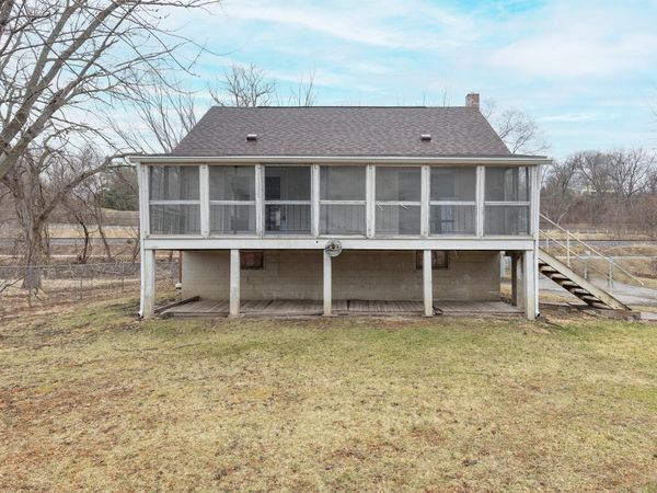 25199 182nd Street , Pleasant Valley, IA 52767