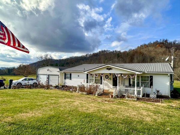 2641 Stanley Valley Rd , Surgoinsville, TN 37873