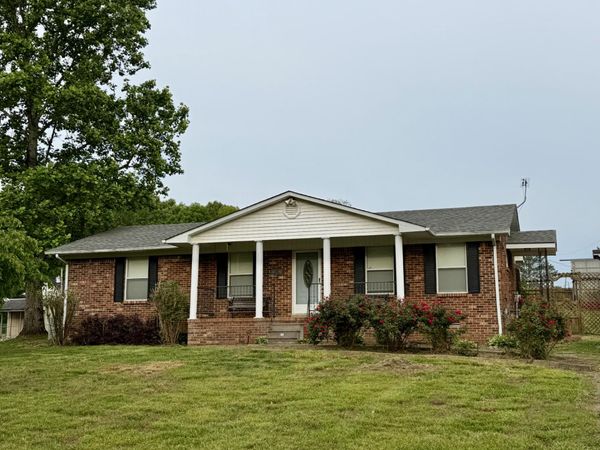 497 Belew Dr , Lawrenceburg, TN 38464