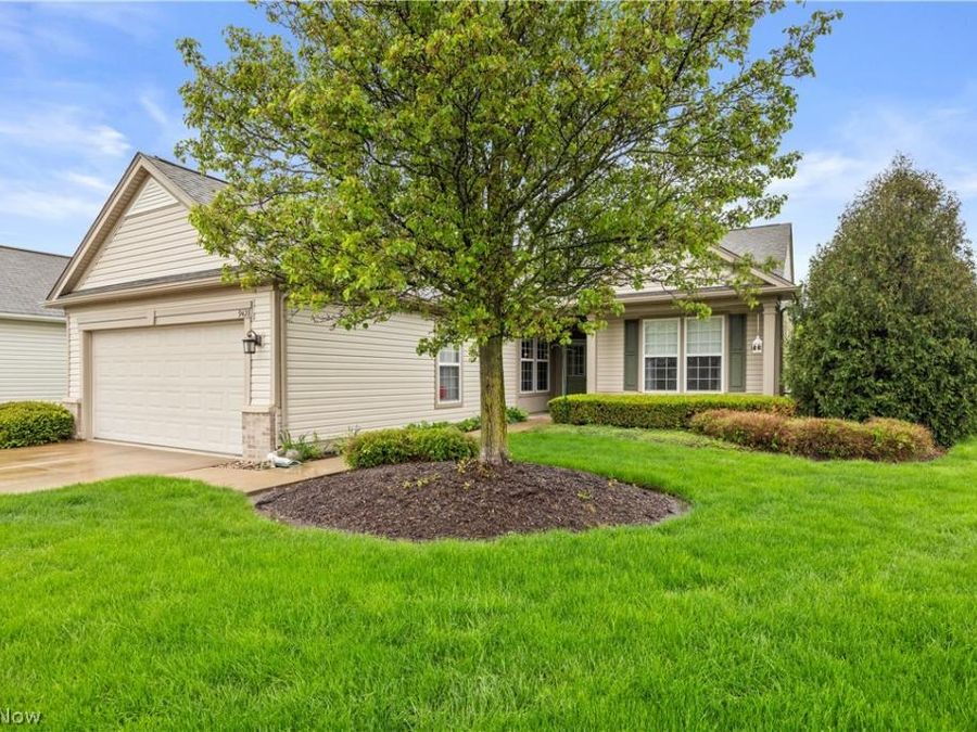 9428 Drury Way , North Ridgeville, OH 44039 Photo 1
