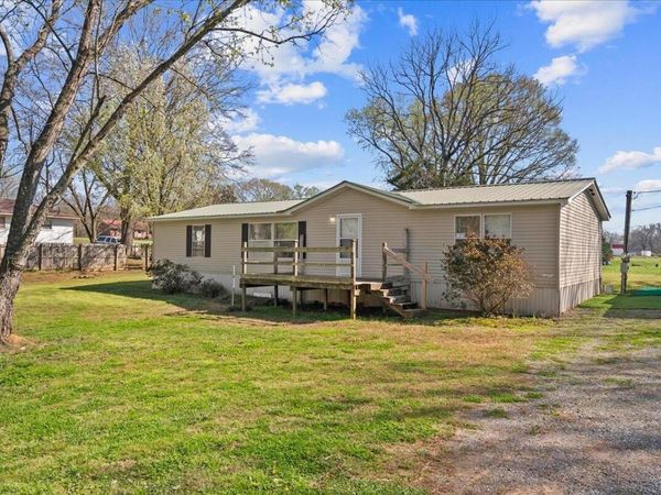46 W Pine Street , Chatsworth, GA 30705