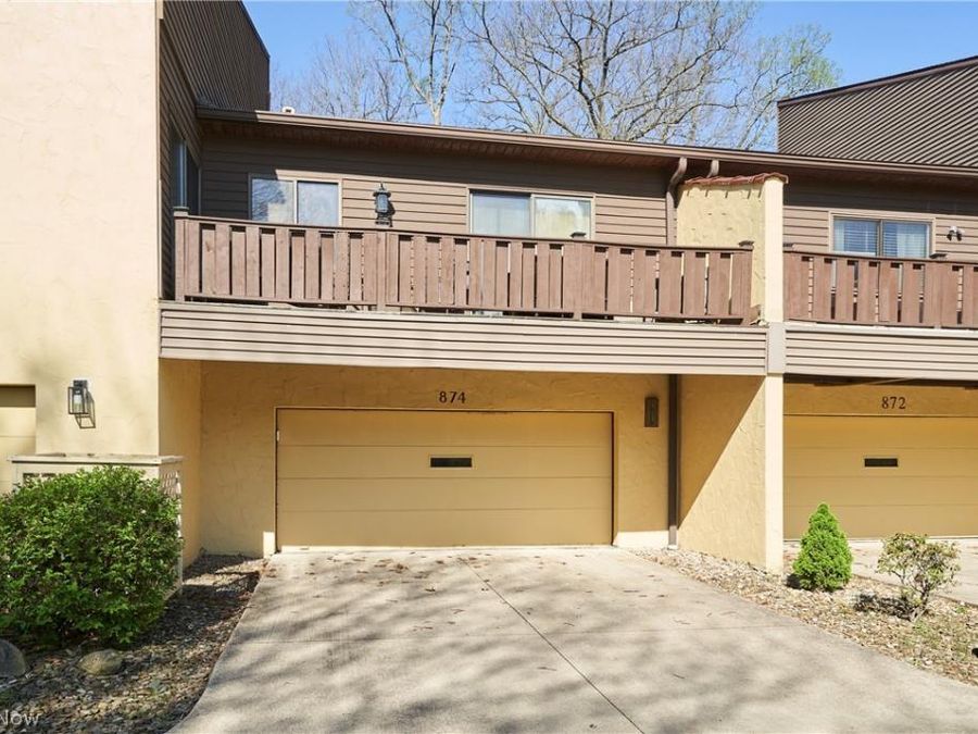 874 Hampton Ridge Drive , Akron, OH 44313 Photo 1