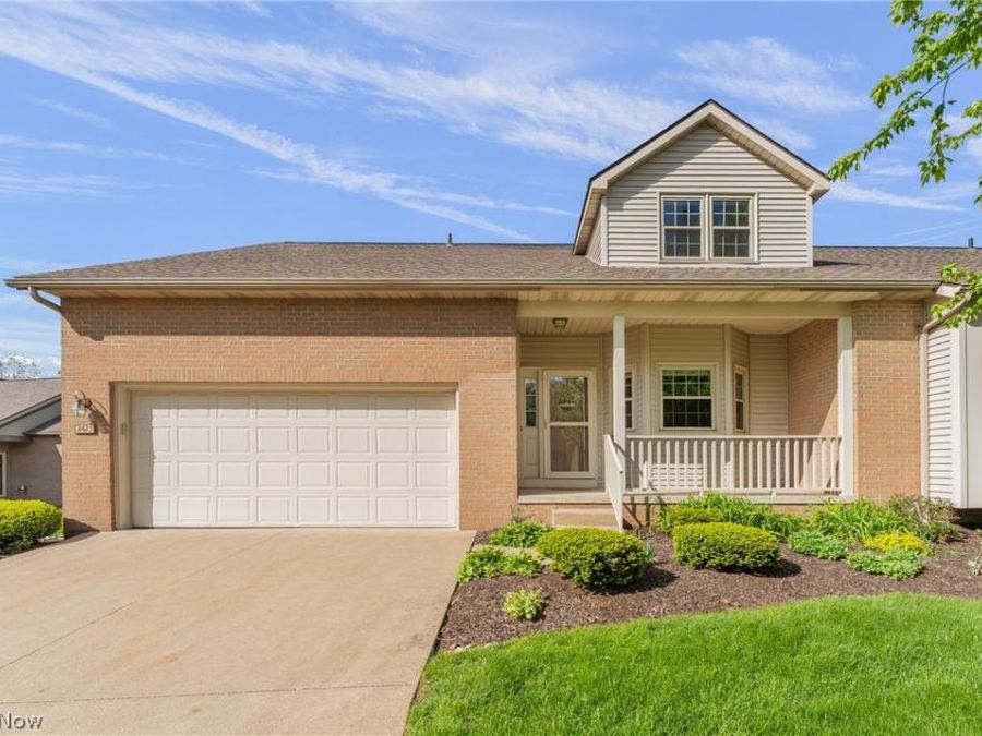 2423 Charing Cross Road NW, Canton, OH 44708 Photo 1